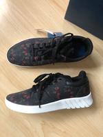 K-Swiss Sneaker Schuhe Gr. 39 Neu Nordrhein-Westfalen - Kamen Vorschau