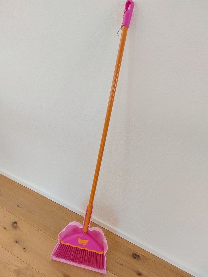 Rice Dk Besen mit Kehrblech pink unbenutzt Schmetterling in Wuppertal