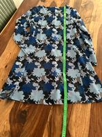 Kleid mit Blumenmuster Hessen - Wiesbaden Vorschau