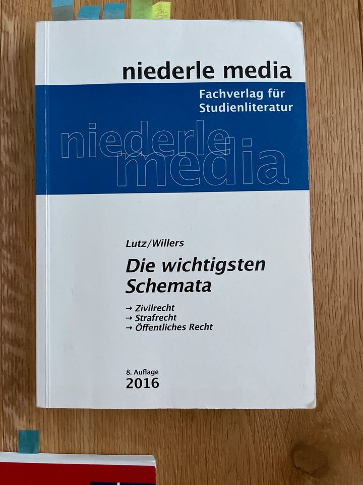 Juristische Klausuren/Schemata/Gutachtenstil in München