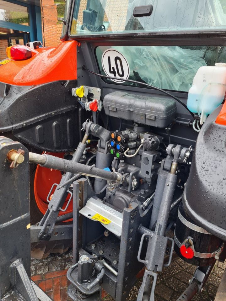 Kubota M5111 Schlepper Traktor Klima Druckluft Allrad in Westerstede