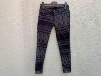 Levi‘s Jeans Legging schwarz Muster Größe 27 Nürnberg (Mittelfr) - Oststadt Vorschau