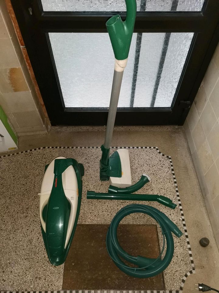 Vorwerk Kobold 131 mit EB 350 und Zubehör in Malsch