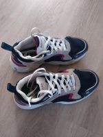 Jungen Schuhe Größe 40 Halbschuhe Turnschuhe Sneaker Niedersachsen - Hildesheim Vorschau