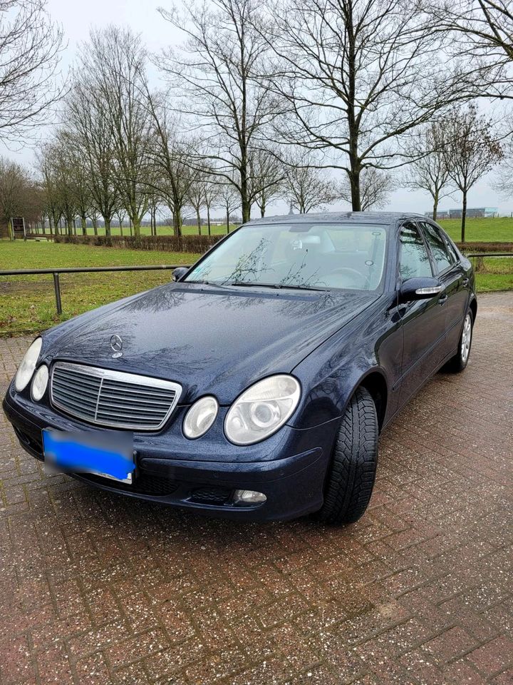 Mercedes-Benz E 200 in Wesel