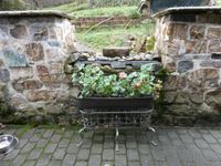 garantiert Jugendstil Blumenständer Messing ca 85 cm lang antik! Hessen - Erbach Vorschau