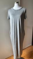 COS Maxikleid hellgrau Sommerkleid Top Brandenburg - Kleinmachnow Vorschau