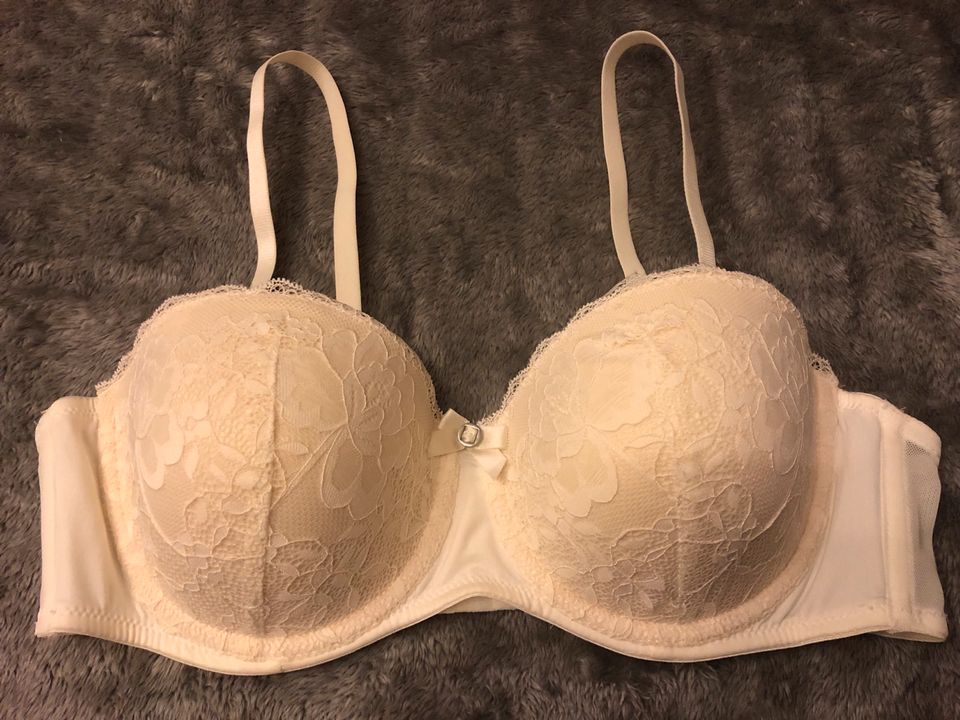 Dessous Set mit BH & Slip Creme - Gr. 80B/38 - CHIC in Dortmund