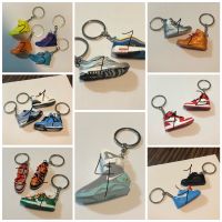 Mini 3D Sneaker Schlüselanhänger Nike Air Jordan Air Force Dunks Niedersachsen - Duderstadt Vorschau