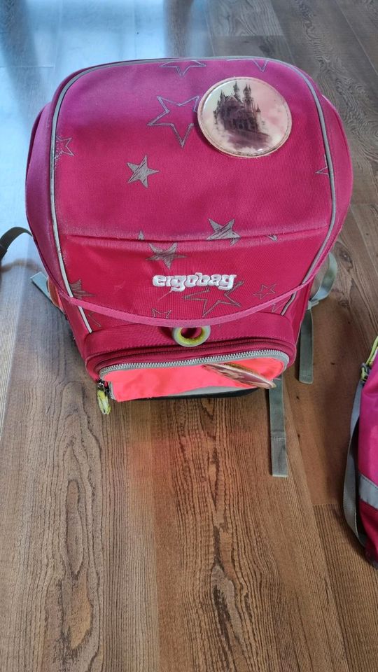 Schultasche Schulranzen Ergobag Cubo Turnbeutel und Reflektoren in Baesweiler