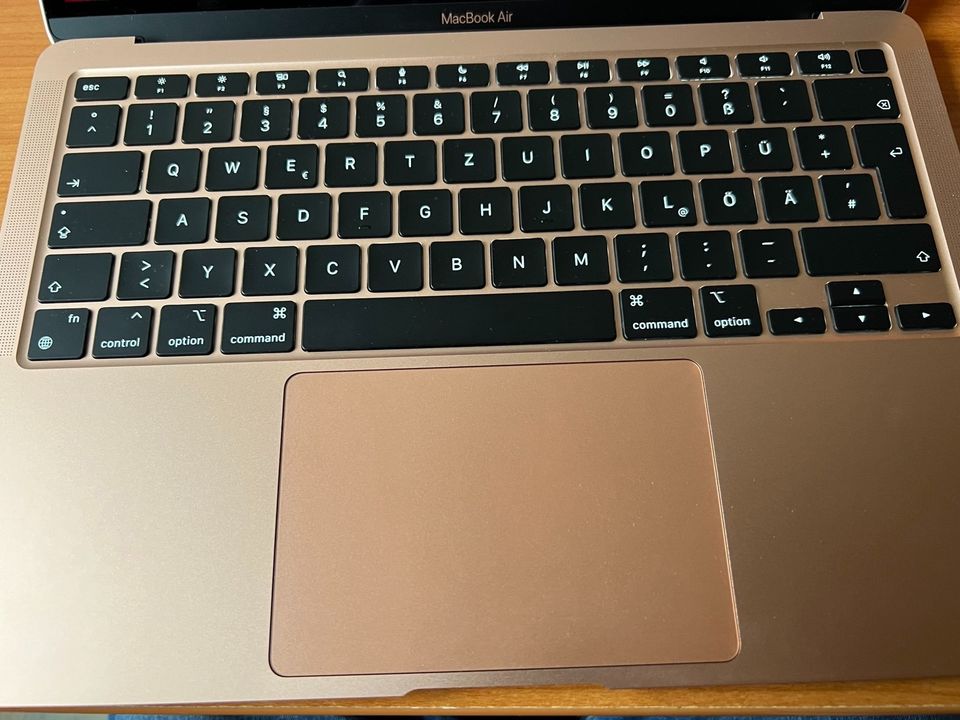 MacBook Air 2020 M1 rosegold neuwertig in Göppingen
