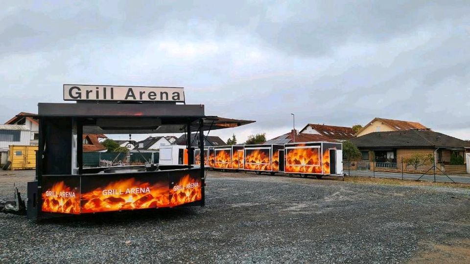 ROKA Schwenkgrill Grillwagen Holzkohle  Gas Grill Imbiss BBQ mieten zu vermieten XXL Imbisswagen Imbissanhänger Grillwagen Verkaufswagen Schwenkgrill Arena mieten zu vermieten Food trailer Schwenkgril in Groß-Gerau