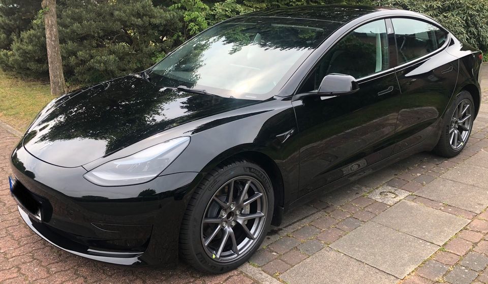 Tesla Model 3 2022 in Sottrum