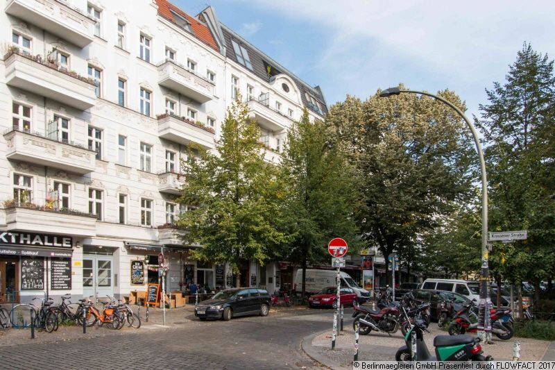 Rented apartment as an investment in the neighborhood of Boxhagener Platz in Berlin