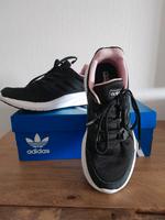 Sportschuhe Schuhe Sneakers Adidas Damen Größe 39 Saarland - St. Ingbert Vorschau
