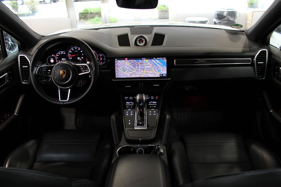 Porsche Cayenne V6"Coupe"Panorama"360°"HeadUp"SoftClose" in Hamburg