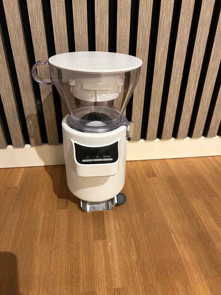 KitchenAid Sieb mit digitaler Waage in Veitshöchheim