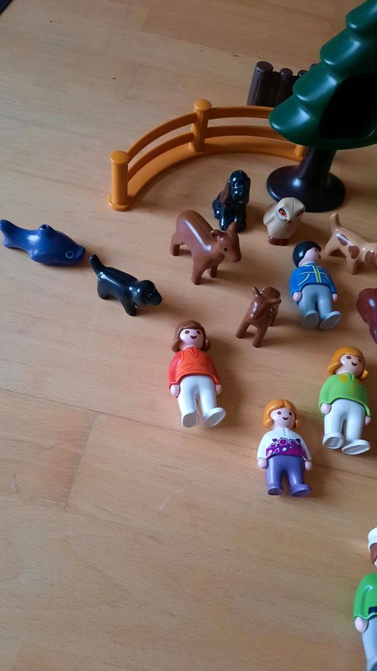 Playmobil 123 Wald und etliche andere Figuren in Poing