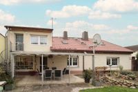 Willkommen: Gepflegtes Einfamilienhaus mit Garten, Pool und 2 Garagen in Ruhelage Sachsen-Anhalt - Schkopau Vorschau