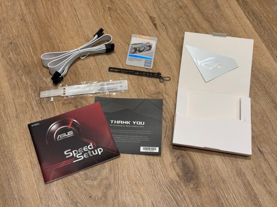Nvidia RTX 3090 OC 24GB ASUS Rog Strix - RogStrix white - weiß in Nennslingen