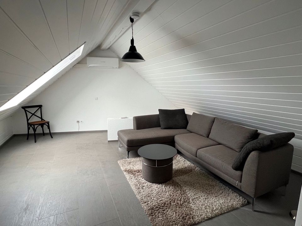 Exklusive 2,5 Zimmer Maisonette-Dachgeschosswohnung mit EBK in Durmersheim