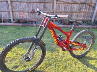 YT Tues  Downhill Bike 27,5 Zoll Hessen - Gudensberg Vorschau