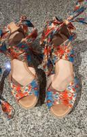 Ausgefallene UGG Plateau Sandalen Innenstadt - Köln Altstadt Vorschau
