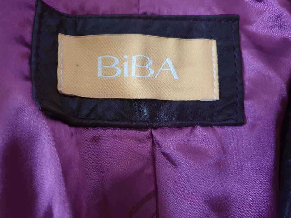 Biba Lederjacke Gr.44 brombeere-farben in Wuppertal