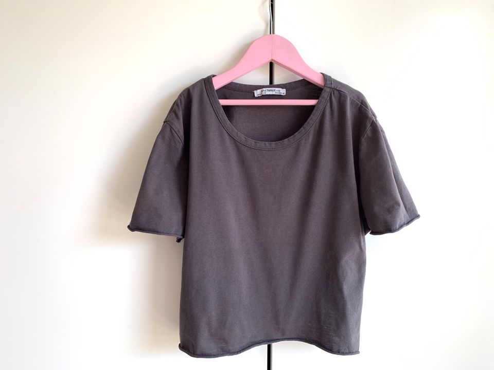 Zara T-Shirt Crop Grau Gr. M in München