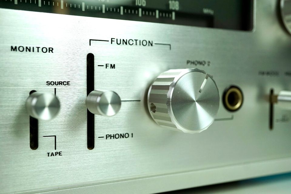 Sony STR-6200F – prachtvoller Receiver, Klassiker, mit Garantie in Berlin