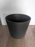 Großer Blumentopf / Übertopf schwarz matt Keramik Nordrhein-Westfalen - Neuss Vorschau