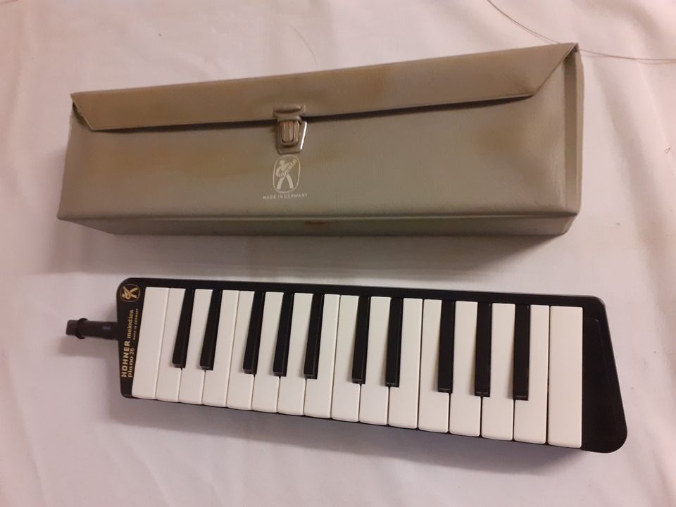 Hohner Melodica Piano 26 in Oerlenbach