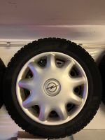 Opel Astra Stahlfelgen mit Michelin Winterreifen 185/65R15 88T Baden-Württemberg - Trossingen Vorschau