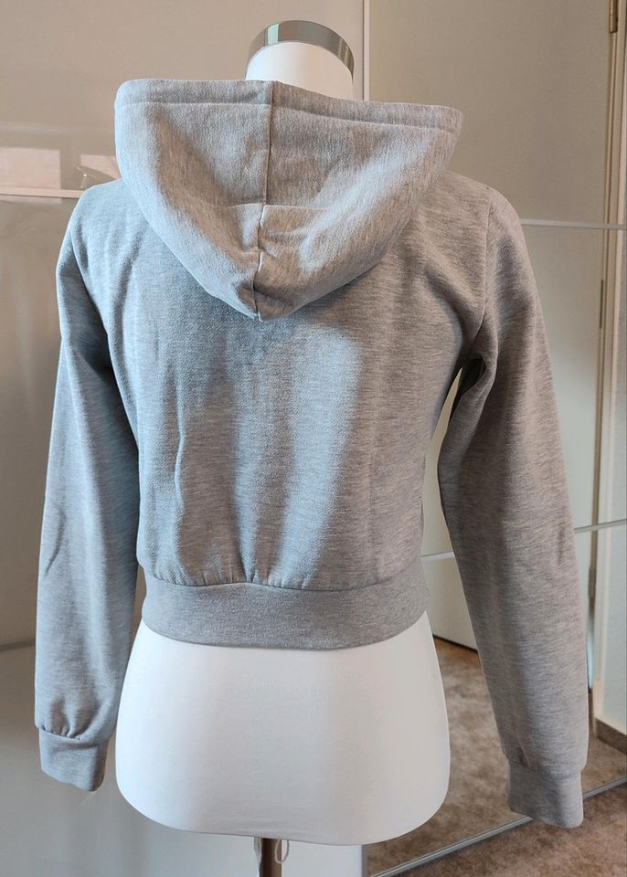 Graue Sweatjacke Kapuzenjacke FB Sisters Gr. XS in Stuhr