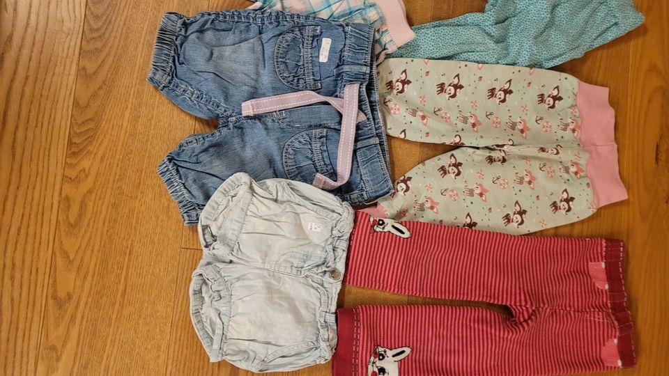 Paket Hosen Mädchen Sommer Frühling 86 in Radebeul