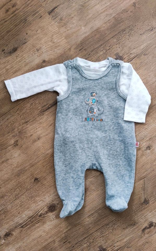 Strampler Set Baby One Babykleidung *neuwertig* in Mendig