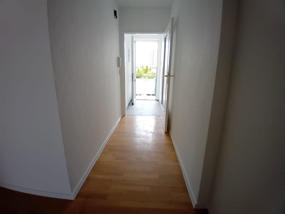 Frisch sanierte Wohnung / WG-geeignet in Ludwigshafen