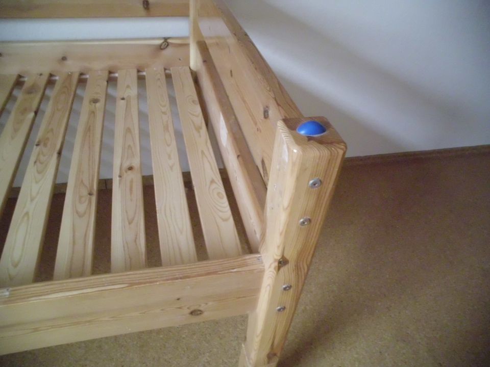 Hochbett aus Holz Kiefer / Einzelbett nur Abholung in Wingst