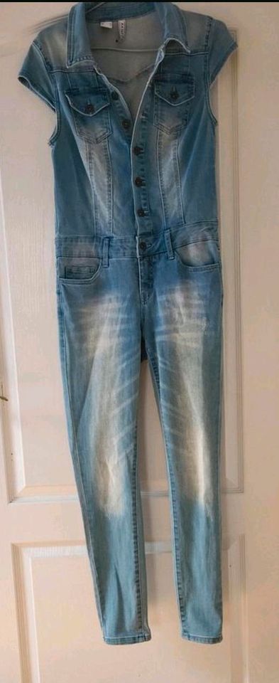 Jumpsuit Overall Jeans NEU 34 Sommer in Gießen