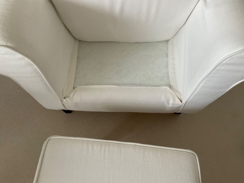 neuwertiger Sessel mit Fußhocker von cm Möbelundco, Ohrensessel in Lüneburg