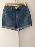 Pimkie Jeansshorts Hotpants kurze Shorts high waist Blau 34 xs Hessen - Fuldatal Vorschau
