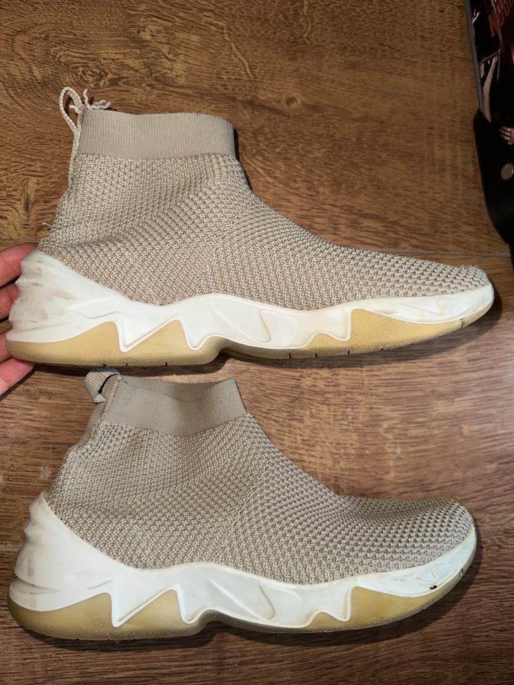 BERSHKA Sneakers Schlupfschuhe Stiefeletten Boots Gr 37 in Berlin