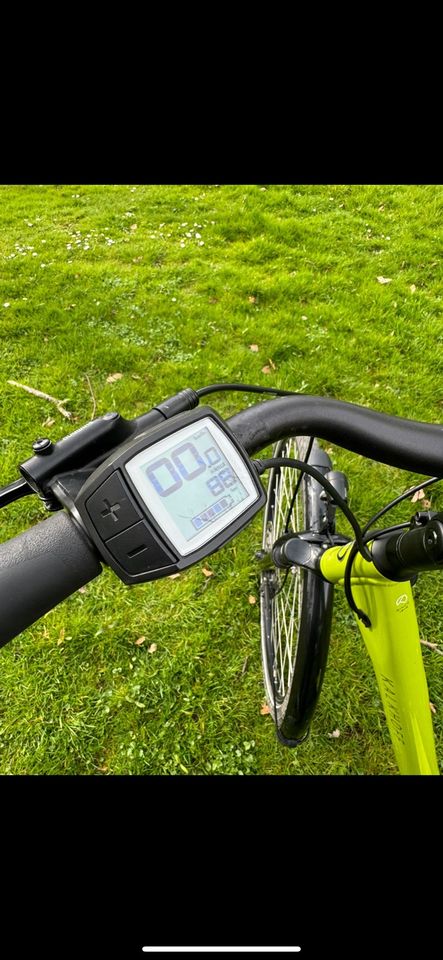 E-Bike Kalkhoff Damenrad Fahrrad wie Neu Bosch Motor Performance in Krefeld