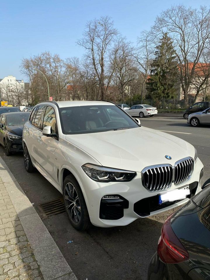 Geländewagen Autovermietung Auto Mieten Berlin Whatsapp24/7 in Berlin