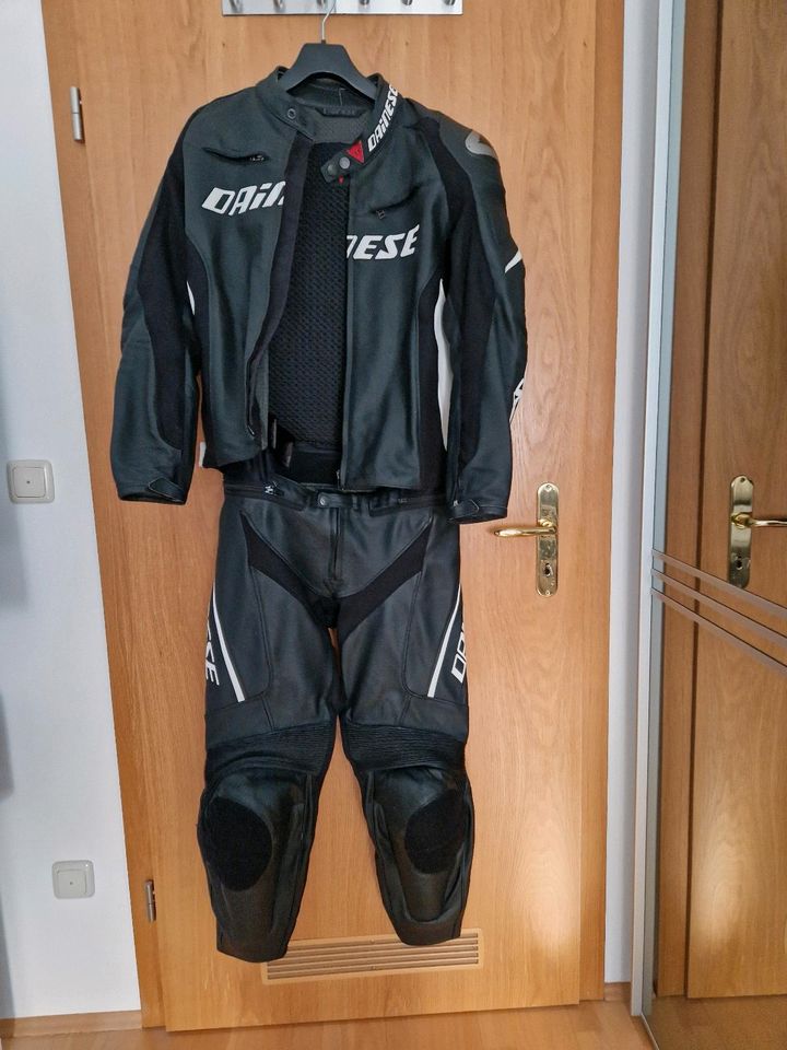 DAINESE Motorrad LederJacke und Hose (kombi)+Stiefeln Gr. 44 in Regensburg