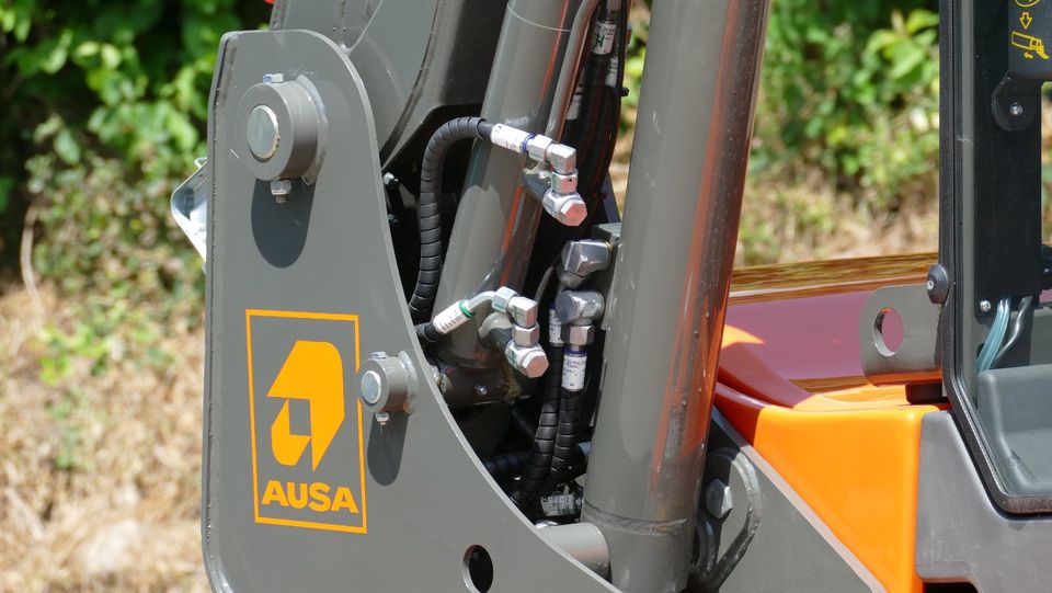 Teleskoplader Ausa T 144 H 2024 Hoflader Top Ausstattung Sofort in Eschweiler