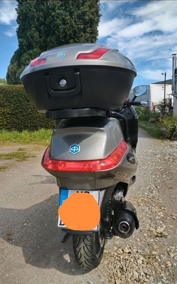 Piaggio xevo 125 ccm in Viersen