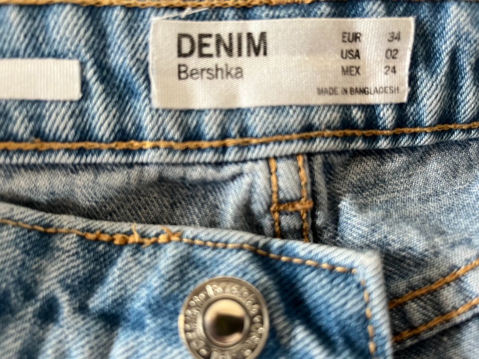 Bershka Jeans 34 in Sprakel