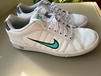 Damen Nike Turnschuhe, weiß, Gr. 38 Bayern - Marktoberdorf Vorschau