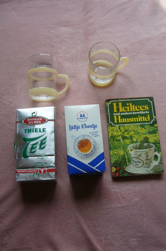 2 Teegläser - Teebuch - Zubehör in Hage